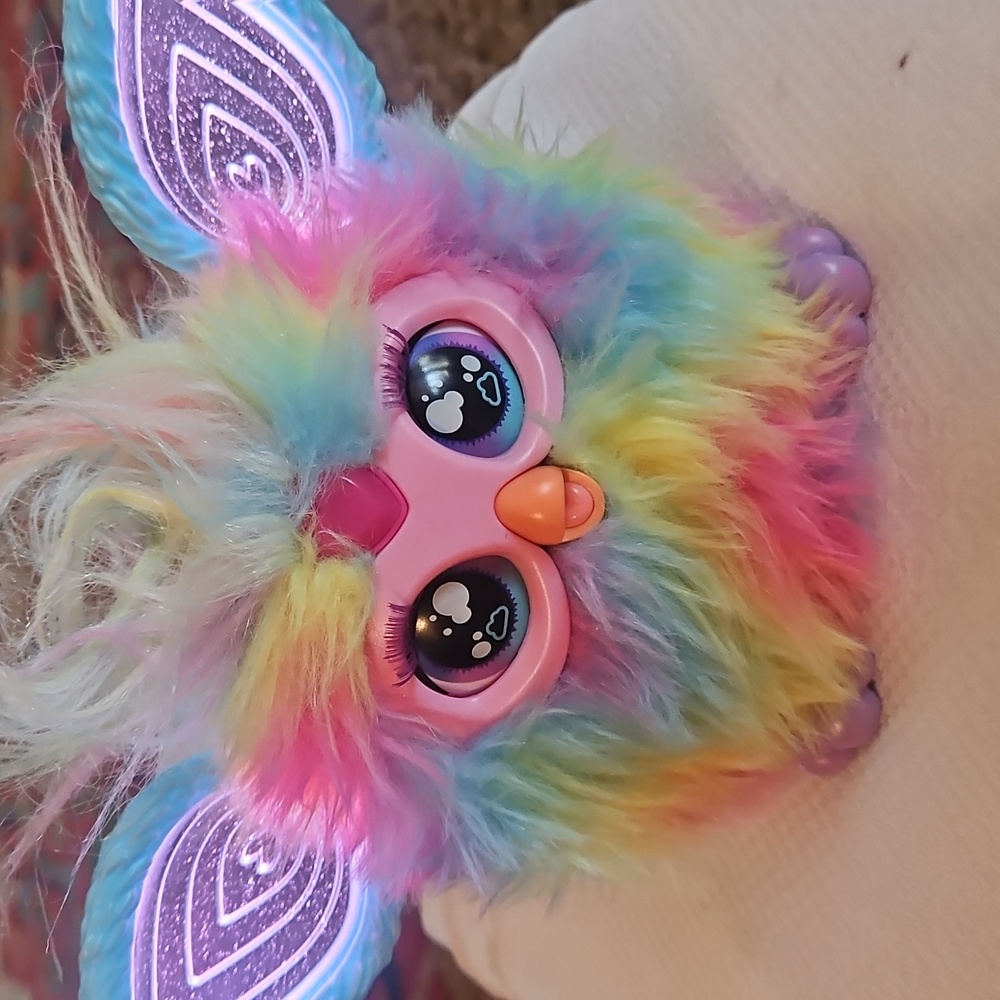 2023 Hasbro Furby Plush Interactive Toy - Picture 6 of 6